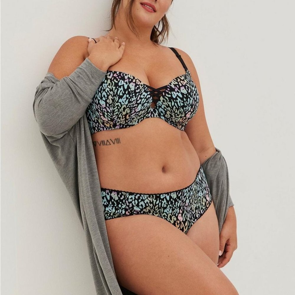 Torrid Animal Print Plunch 360 Smooth Bra - Picture 5 of 15